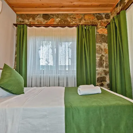 Fransola, 2 Bedroom Holiday In